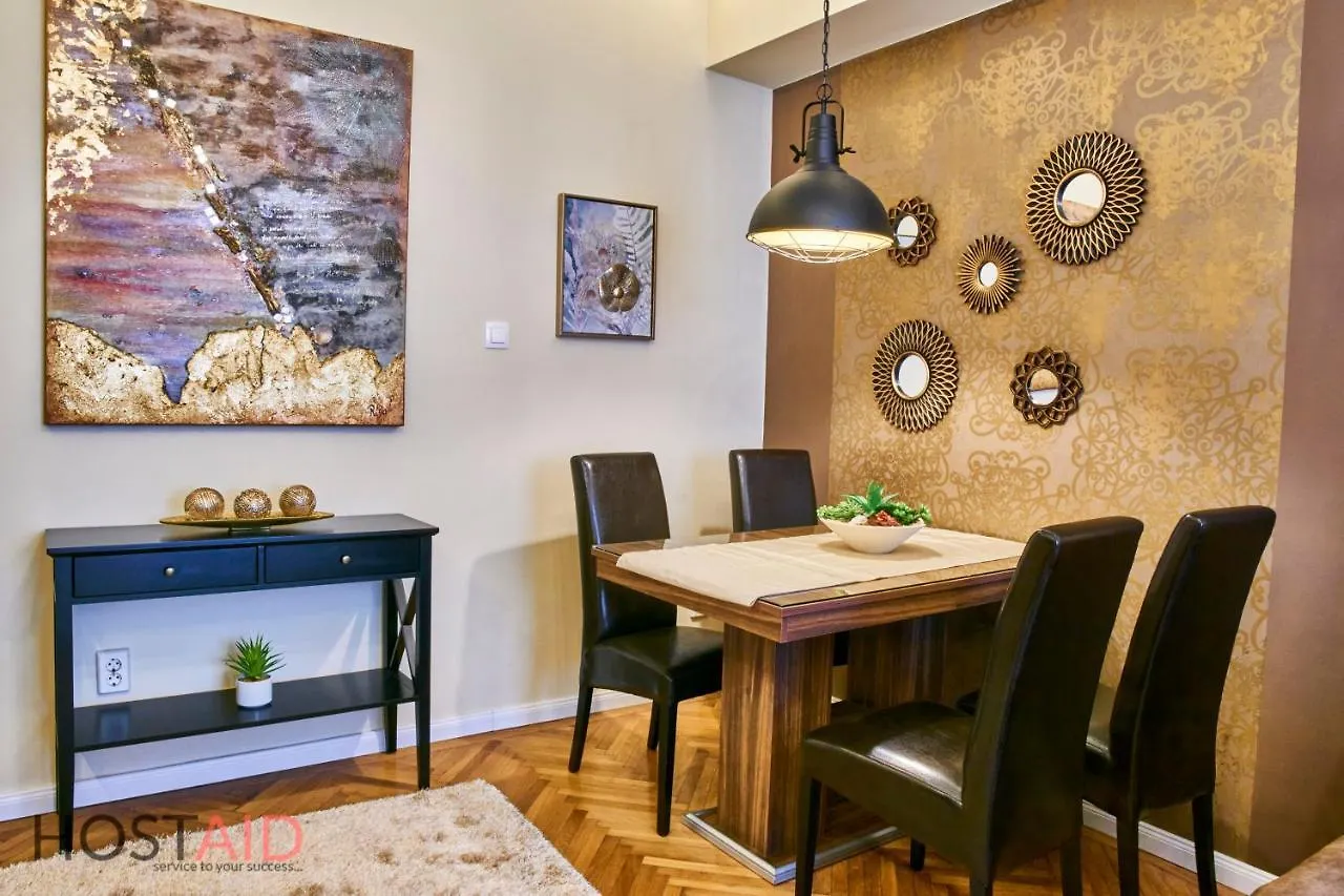 R7 Design Apartment - Hostaid Budapest 0*,  Hungary