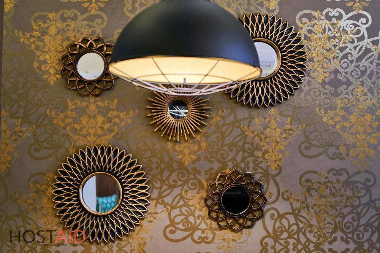 R7 Design Apartment - Hostaid Budapest