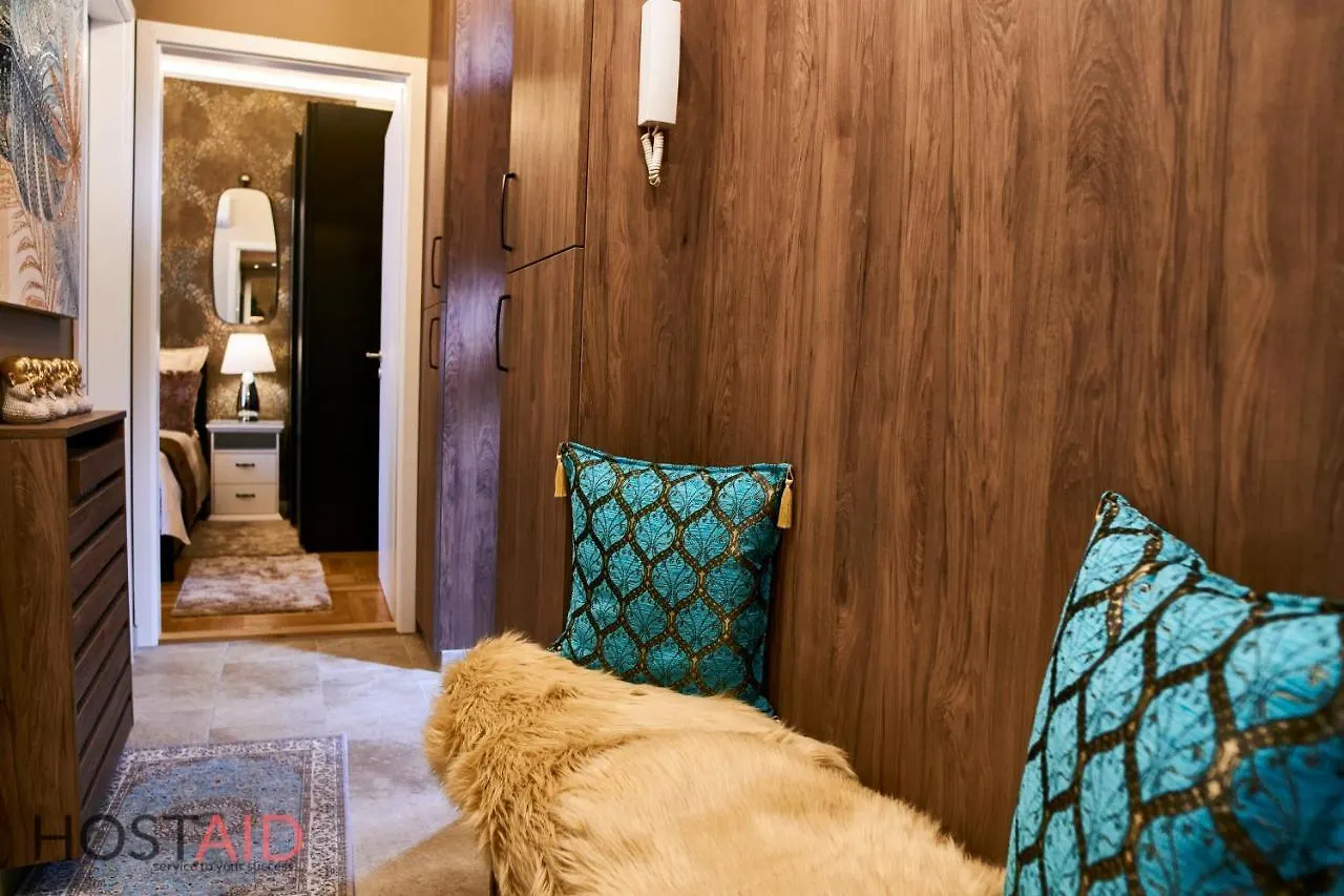 R7 Design Apartment - Hostaid Budapest